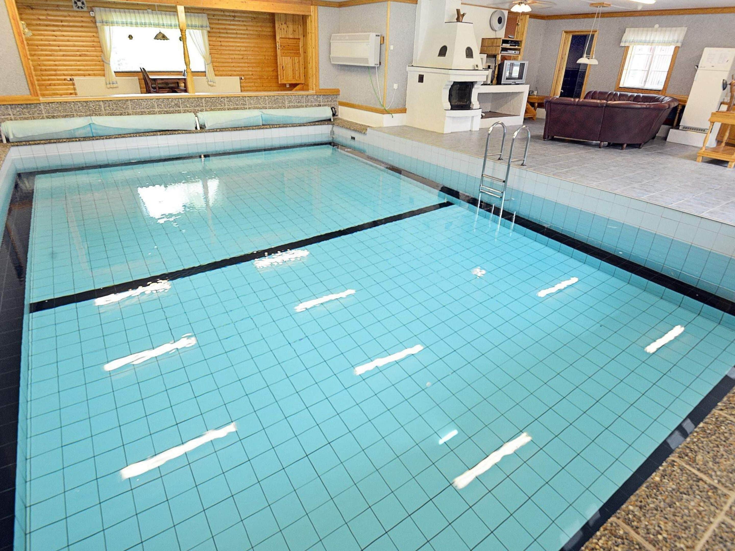 Hus | Pool | Inomhuspool och utomhuspool