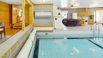 House | Pool