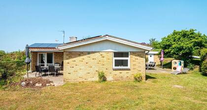 8 Person Holiday Home in Allingabro