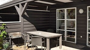 Balcony - Modern Holiday Home in Blavand Denmark With Spa (Blavand)