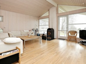 3 bedrooms, cribs/infant beds - Cozy Holiday Home in Kirke Hyllinge With Sauna (Kirke Hyllinge)