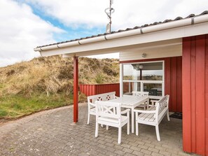 Balcony - Lavish Holiday Home in Henne With Sauna (Henne)