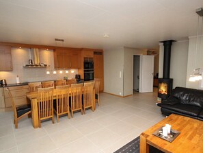 Private kitchen - Holiday Home in Jelsa (Suldal)