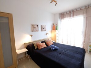 3 bedrooms, travel cot, free WiFi