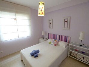 3 bedrooms, travel cot, free WiFi