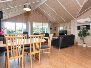 Dining - Spacious Holiday Home in Haderslev near Sea (Haderslev)