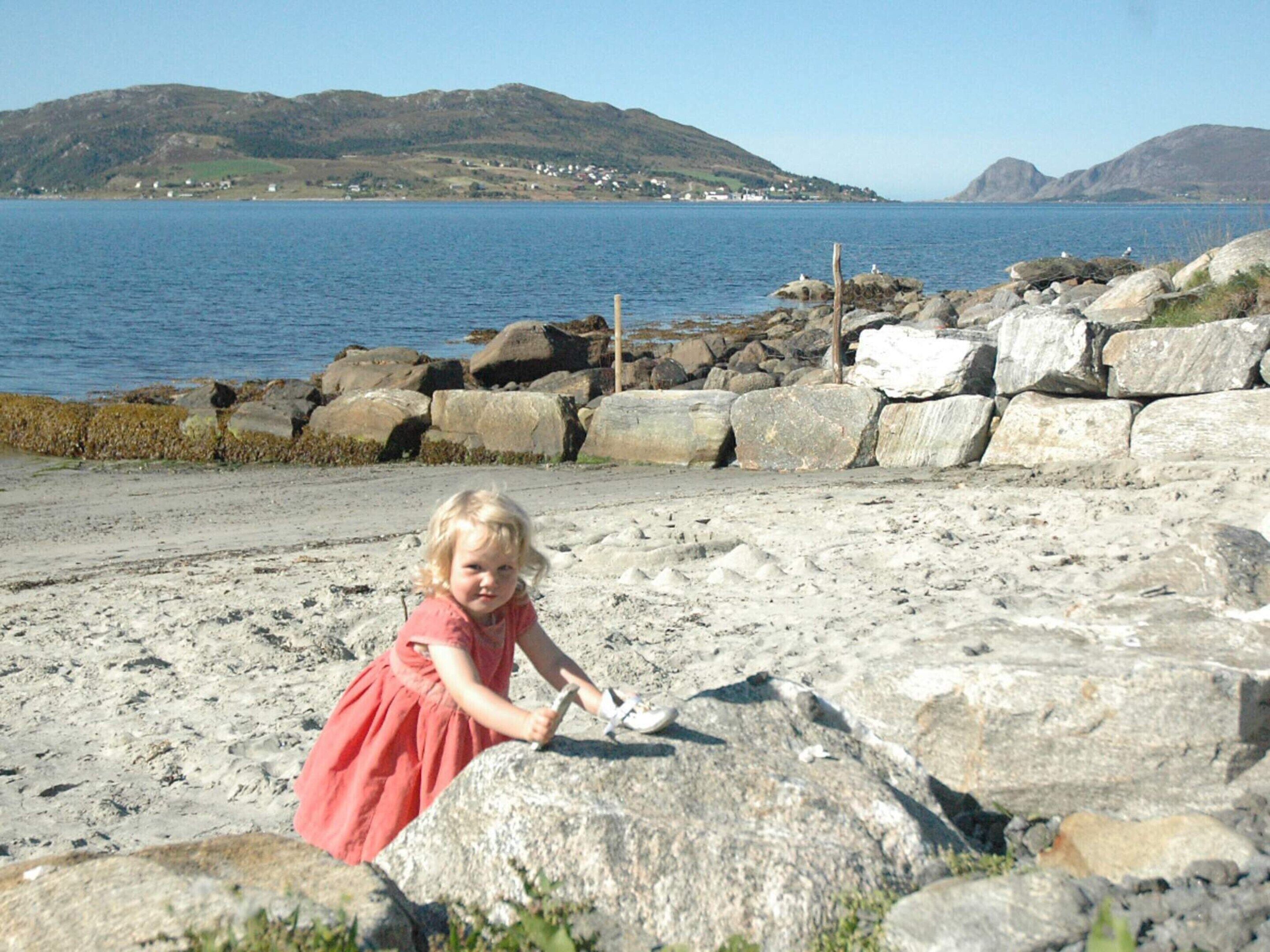 House | Beach | Fishing