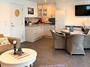 House | Living area - 5 Star Holiday Home in Urangsvag (Bomlo)