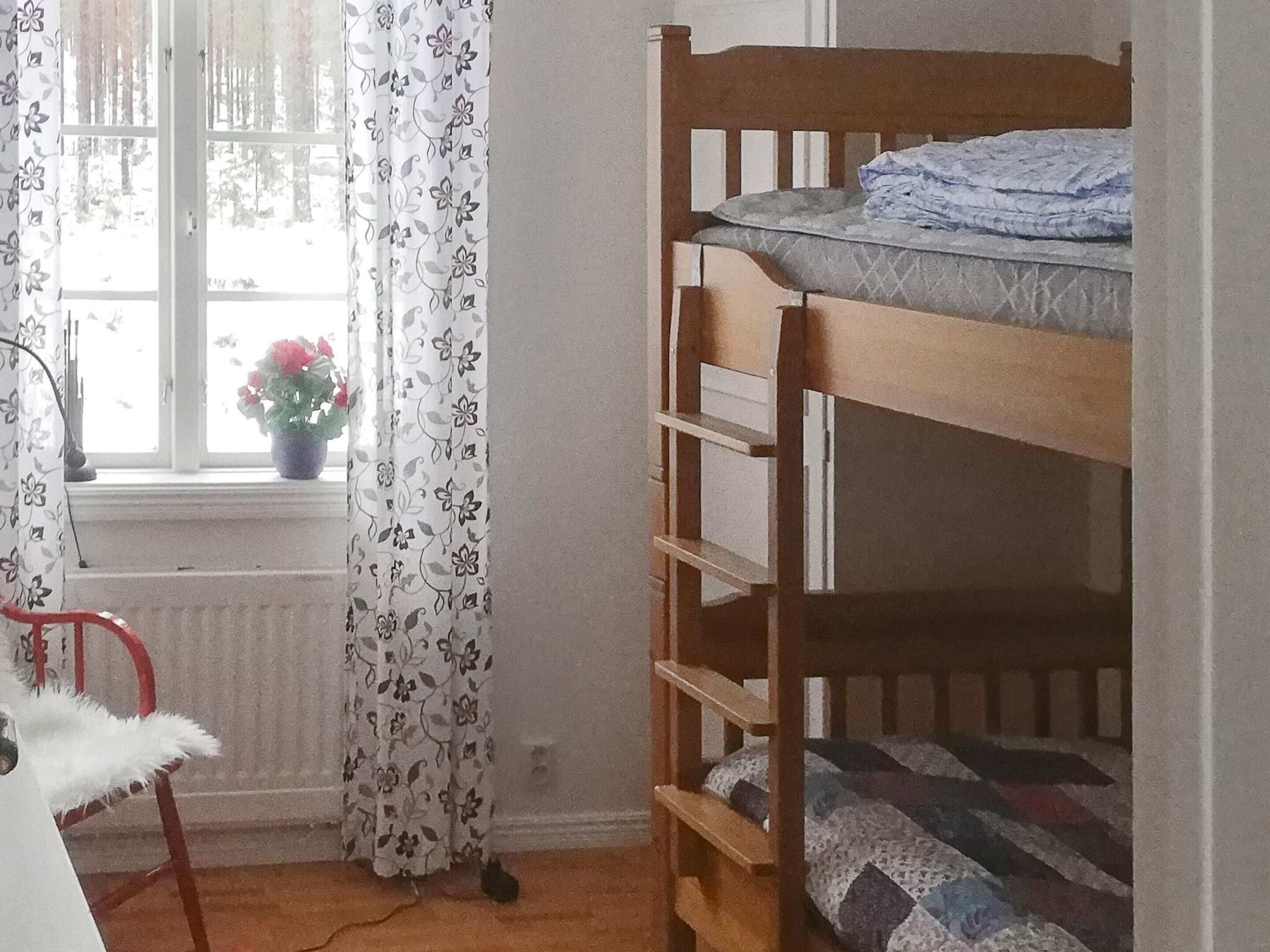House | 3 bedrooms, individually furnished, bed sheets