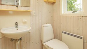 Bathroom - Alluring Holiday Home in Kalundborg near Sea (Kalundborg)