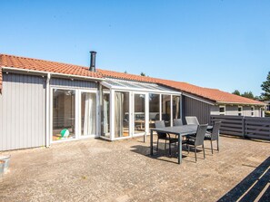Exterior - 10 Person Holiday Home in Blavand (Blavand)