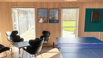 House | Game room