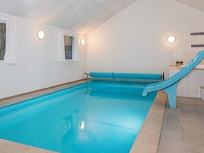 Hus | Pool | Inomhuspool och utomhuspool