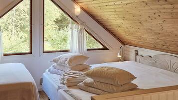 House | 2 bedrooms, individually furnished, bed sheets