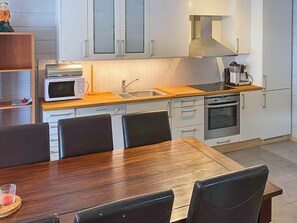 Private kitchen - 6 Person Holiday Home in Bokn (Bokn)