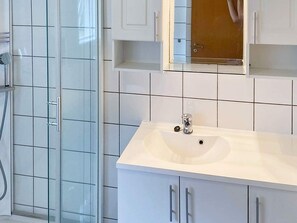 Bathroom - 6 Person Holiday Home in Bokn (Bokn)