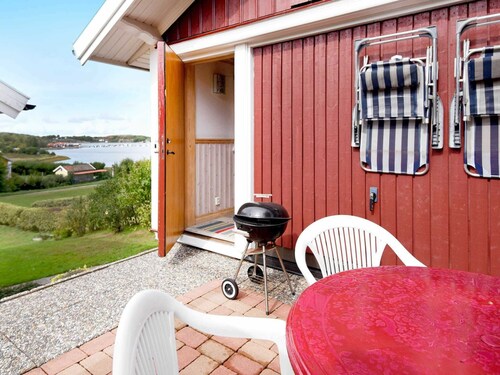 4 Person Holiday Home in Hamburgsund