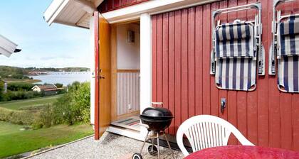 4 Person Holiday Home in Hamburgsund