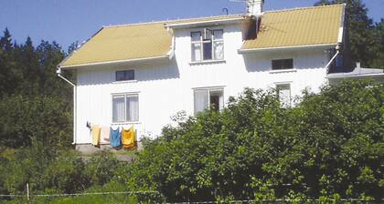 10 Person Holiday Home in Ambjörnarp