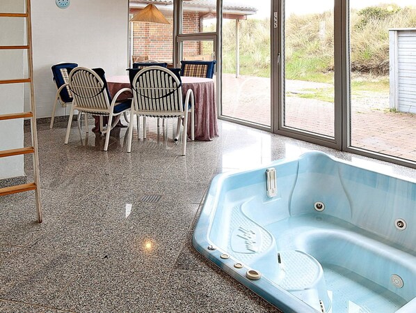 Spa treatment - 9 Person Holiday Home in Ringkobing (Ringkobing)