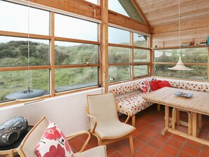 Living room - Classic Holiday Home in Brovst With Barbecue (Brovst)