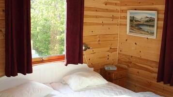 4 bedrooms, individually furnished