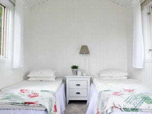 1 bedroom, individually furnished