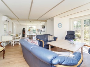 Living area - Lovely Holiday Home in Kalundborg near Sea (Kalundborg)