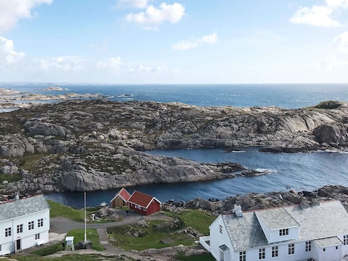 10 Person Holiday Home in Lindesnes-by Traum