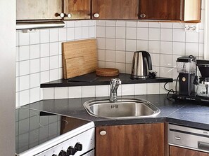 House | Private kitchen - 4 Person Holiday Home in Utvik-by Traum (Stryn)