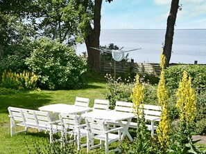 House | Water view