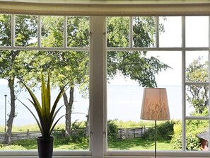 House | Water view
