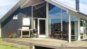 Exterior - Cozy Holiday Home in Kalundborg With Whirlpool (Kalundborg)