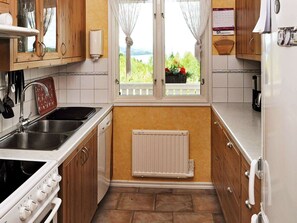 Private kitchen - Holiday Home in Gräsmark (Gräsmark)