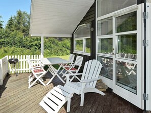 Balcony - Cozy Holiday Home in Oksbøl With Terrrace (Oksbol)