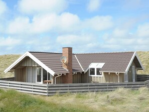 Exterior - 4 Star Holiday Home in Ringkobing (Ringkobing)