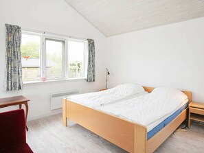 3 bedrooms, cots/infant beds - Splendid Holiday Home in Syddanmark Denmar With Terrace (Sydlangeland)