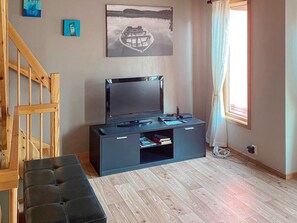 4 bedrooms, individually furnished