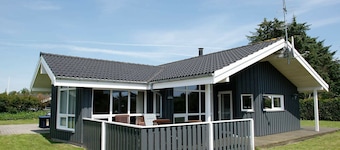Comfy Holiday Home in Hals With Whirlpool
