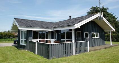 Comfy Holiday Home in Hals With Whirlpool