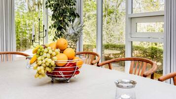 House | Dining