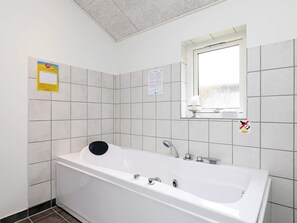 Spa treatment - 5 Star Holiday Home in Logstor (Logstor)