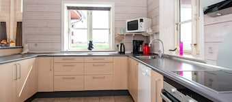 10 Person Holiday Home in Harboore