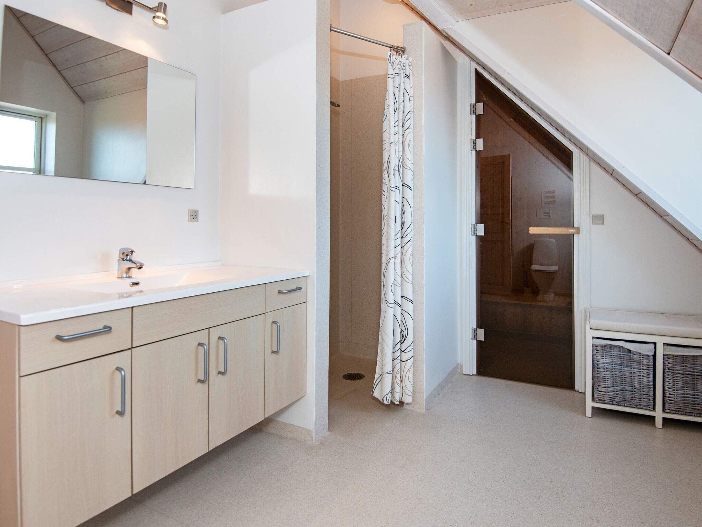 House | Bathroom