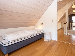 4 bedrooms - 10 Person Holiday Home in Harboore (Harboore)