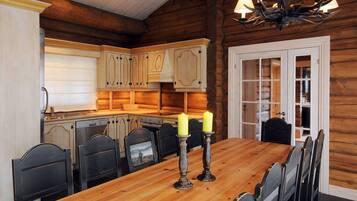 House | Dining