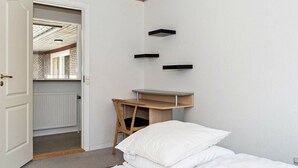 7 Schlafzimmer, Babybetten