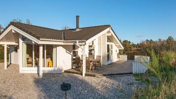 ุงูู
ูุดุฃุฉ ู
ู ุงูุฎุงุฑุฌ