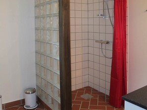 Bathroom - Modern Holiday Home in Hals Near Sea (Hals)