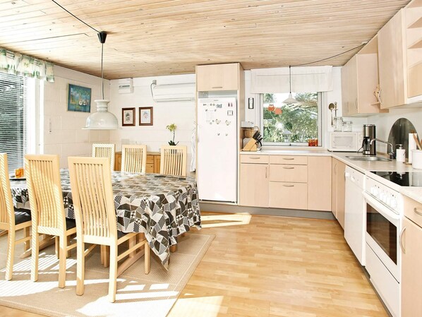 Maison | Cuisine privée | Chaise haute